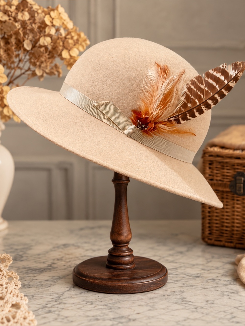 Vintage Christopher John New York Doeskin Felt Cloche Hat